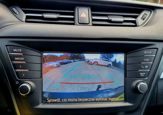 TOYOTA Avensis 2.0 D-4D Premium