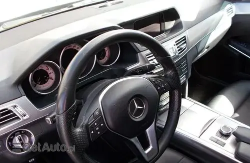 MERCEDES-BENZ Klasa E 