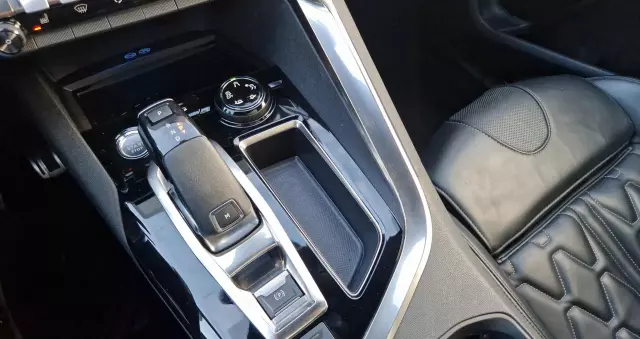 PEUGEOT 3008 BlueHDi 180 Stop & Start EAT8 GT