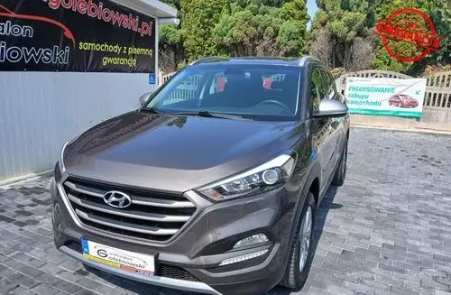 HYUNDAI Tucson 