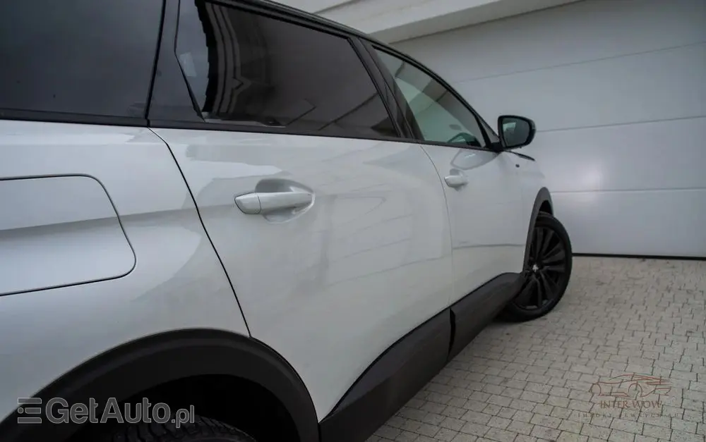 PEUGEOT 5008 1.6 PureTech GT Pack S&S EAT8