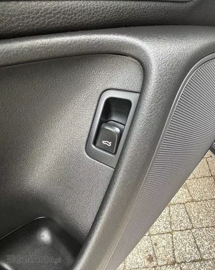 AUDI A6 Avant 2.0 TDI Ultra DPF S tronic