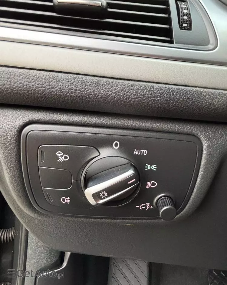 AUDI A6 Avant 2.0 TDI Ultra DPF S tronic