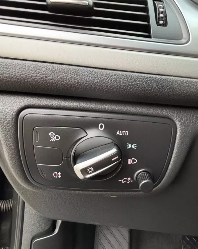 AUDI A6 Avant 2.0 TDI Ultra DPF S tronic