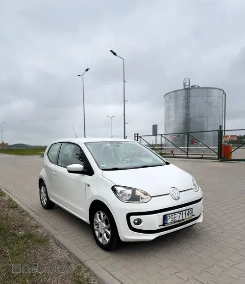 VOLKSWAGEN Up! 