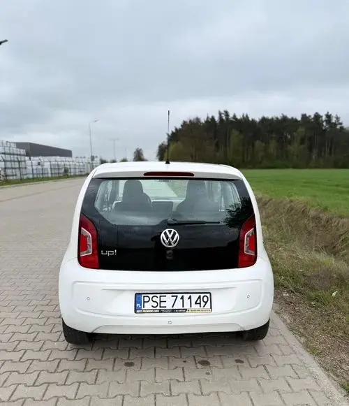 VOLKSWAGEN Up! 