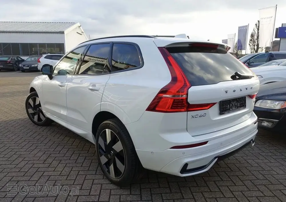 VOLVO XC 60 T6 AWD Recharge Plus Dark