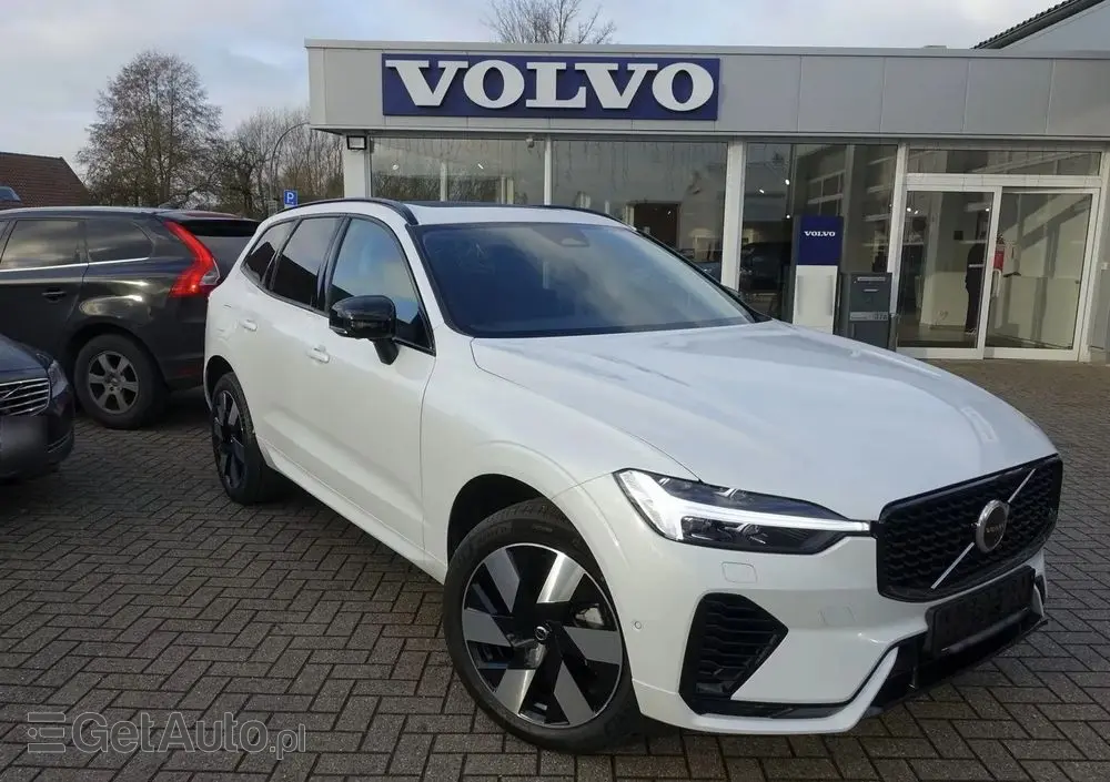 VOLVO XC 60 T6 AWD Recharge Plus Dark