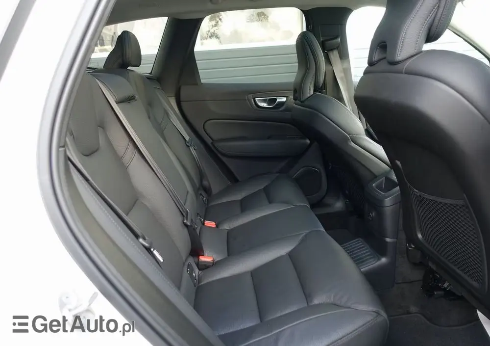 VOLVO XC 60 T6 AWD Recharge Plus Dark