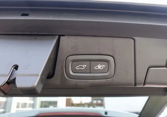 VOLVO XC 60 T6 AWD Recharge Plus Dark