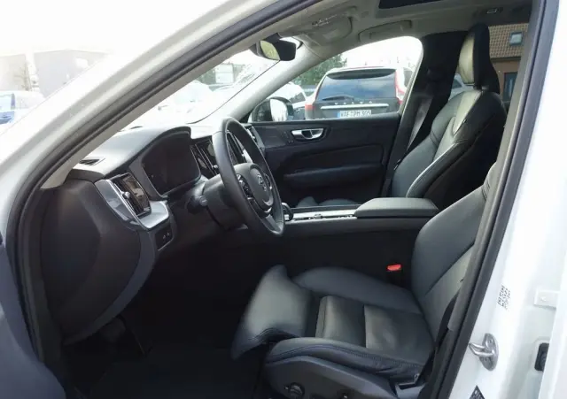 VOLVO XC 60 T6 AWD Recharge Plus Dark