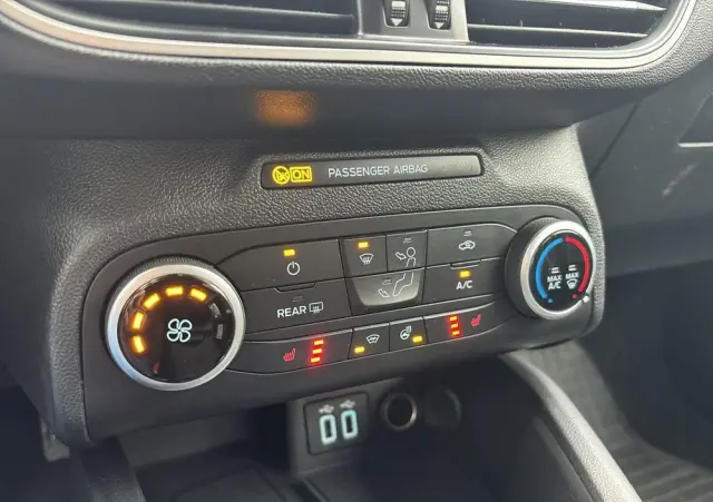 FORD Focus 1.5 EcoBlue SCR Connected