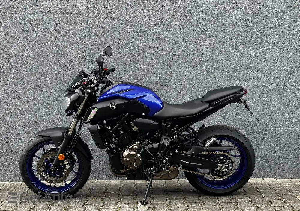 YAMAHA MT 