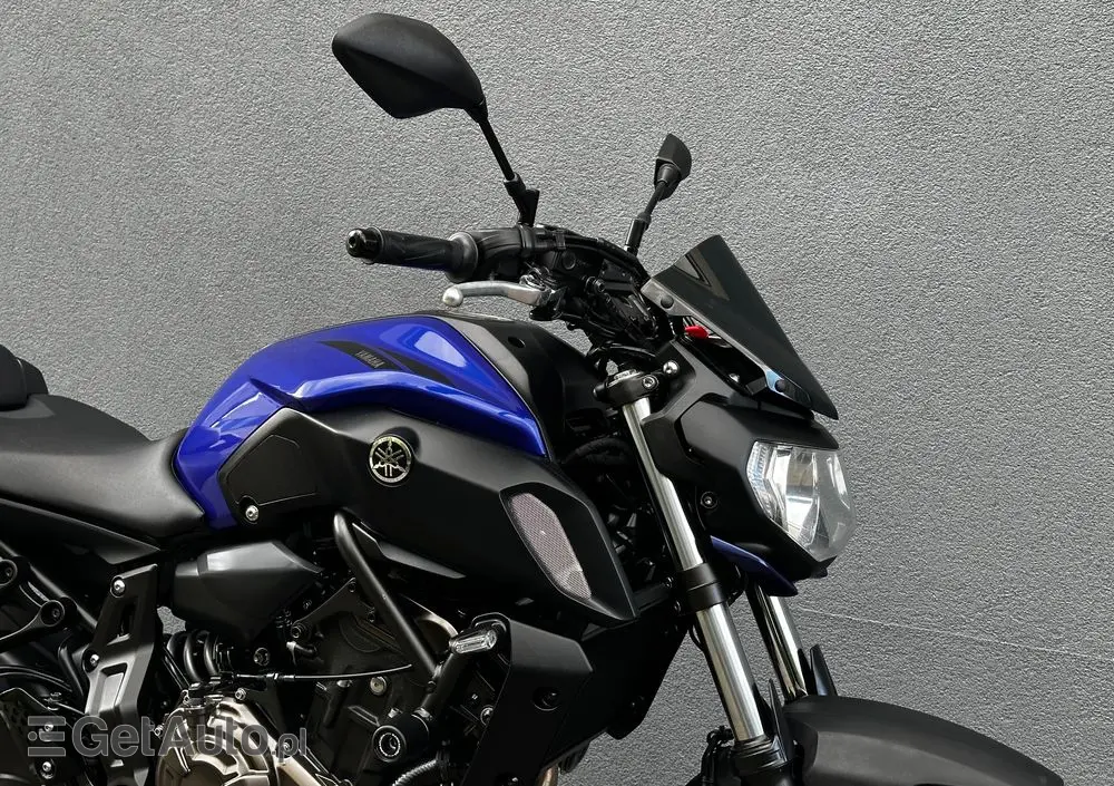 YAMAHA MT 