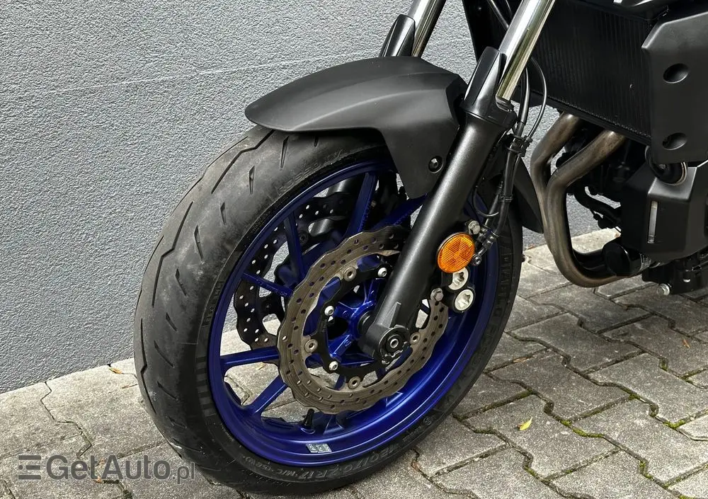 YAMAHA MT 