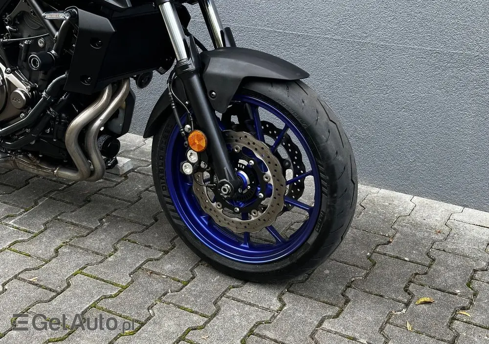 YAMAHA MT 