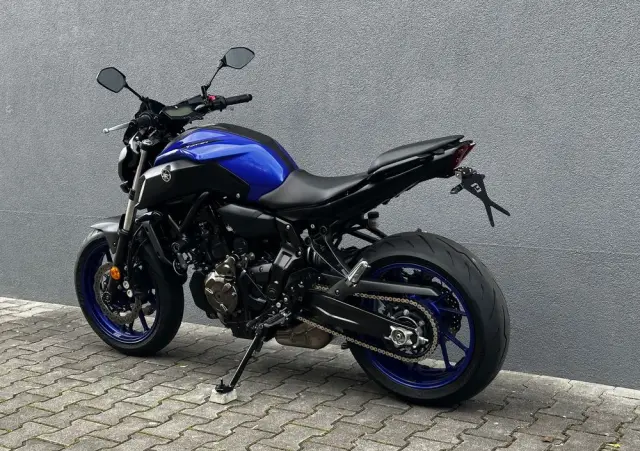 YAMAHA MT 