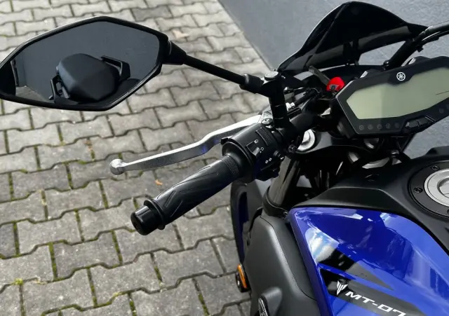 YAMAHA MT 