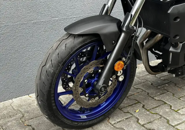 YAMAHA MT 