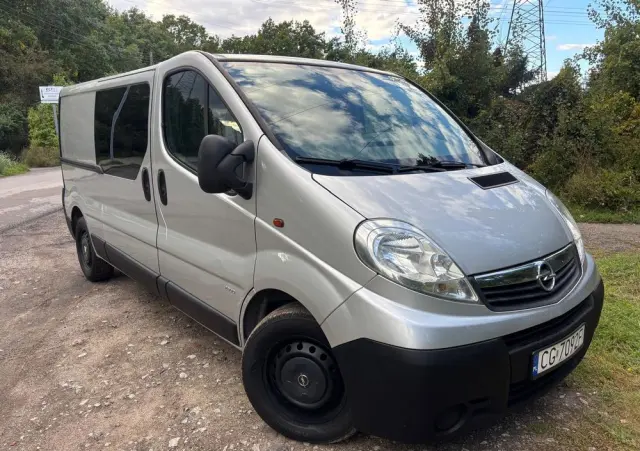 OPEL Vivaro 