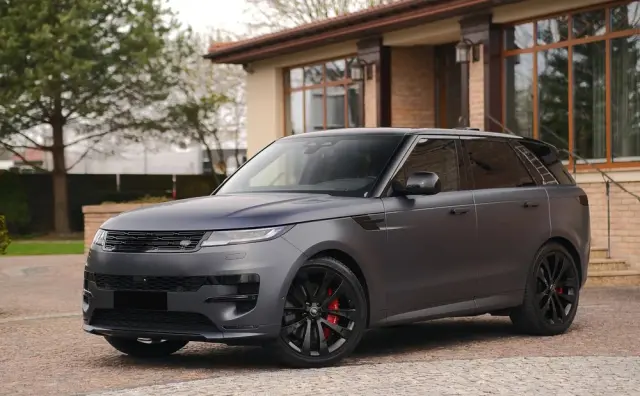 LAND ROVER Range Rover Sport S 4.4 V8 P530 First Edition