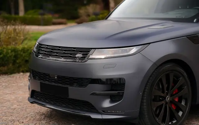 LAND ROVER Range Rover Sport S 4.4 V8 P530 First Edition