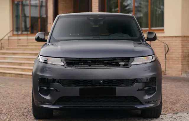 LAND ROVER Range Rover Sport S 4.4 V8 P530 First Edition