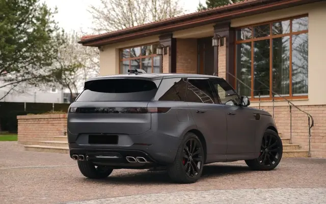 LAND ROVER Range Rover Sport S 4.4 V8 P530 First Edition