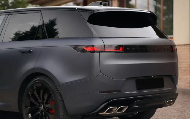 LAND ROVER Range Rover Sport S 4.4 V8 P530 First Edition