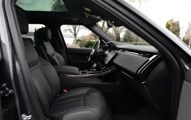 LAND ROVER Range Rover Sport S 4.4 V8 P530 First Edition