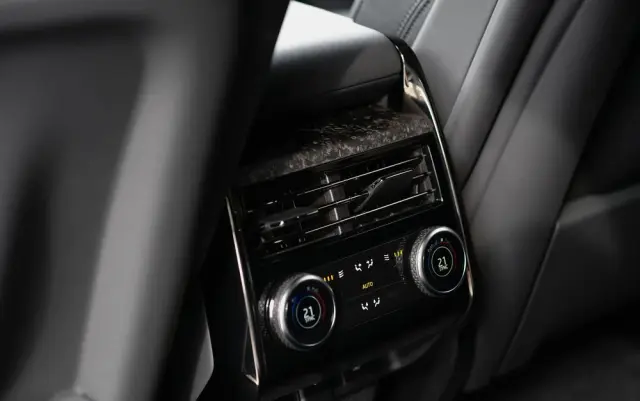 LAND ROVER Range Rover Sport S 4.4 V8 P530 First Edition