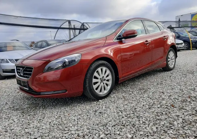 VOLVO V40 D2 Summum