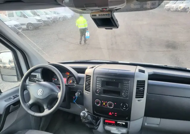 VOLKSWAGEN Crafter max klima 9 siedzeń 2.0 tdi 130 ps 