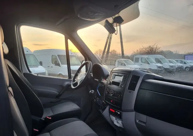 VOLKSWAGEN Crafter max klima 9 siedzeń 2.0 tdi 130 ps 