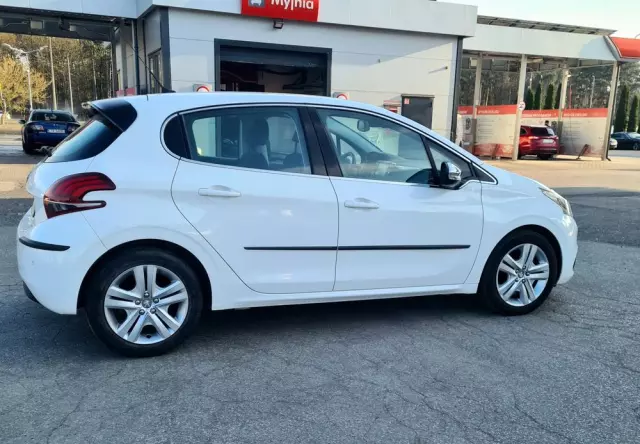 PEUGEOT 208 1.6 BlueHDi Allure S&S