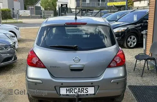 NISSAN Tiida 