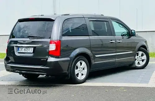 CHRYSLER Town & Country 