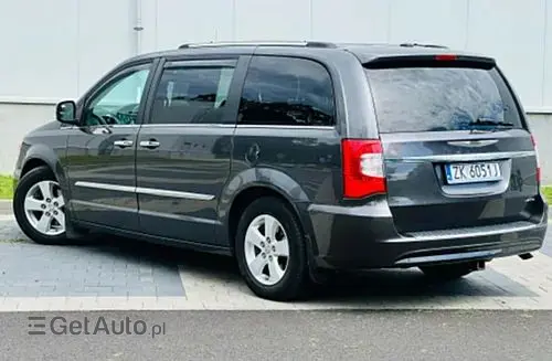 CHRYSLER Town & Country 