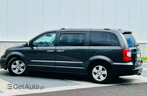 CHRYSLER Town & Country 