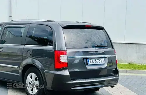 CHRYSLER Town & Country 