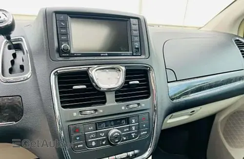 CHRYSLER Town & Country 