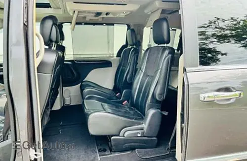 CHRYSLER Town & Country 