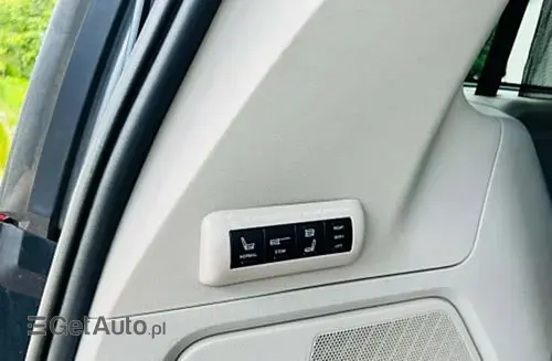 CHRYSLER Town & Country 