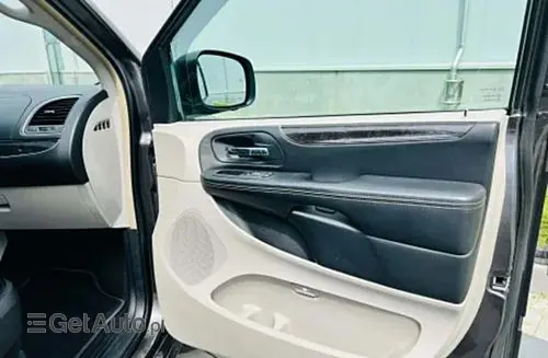 CHRYSLER Town & Country 