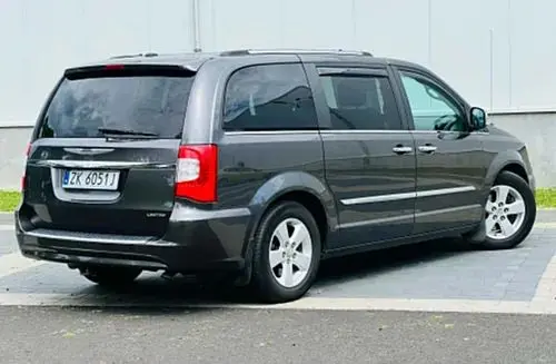 CHRYSLER Town & Country 