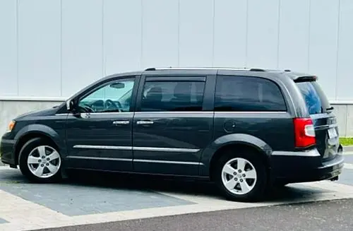 CHRYSLER Town & Country 