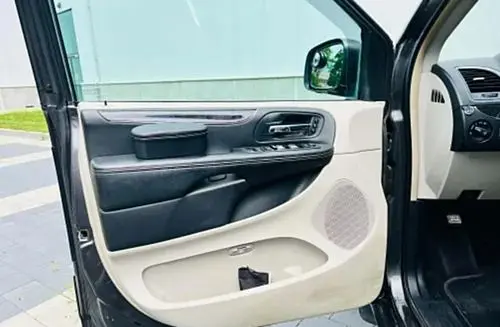 CHRYSLER Town & Country 