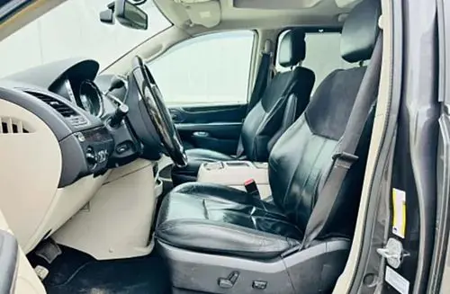 CHRYSLER Town & Country 