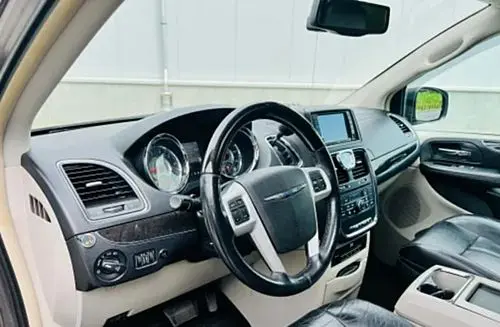 CHRYSLER Town & Country 