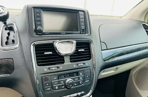 CHRYSLER Town & Country 